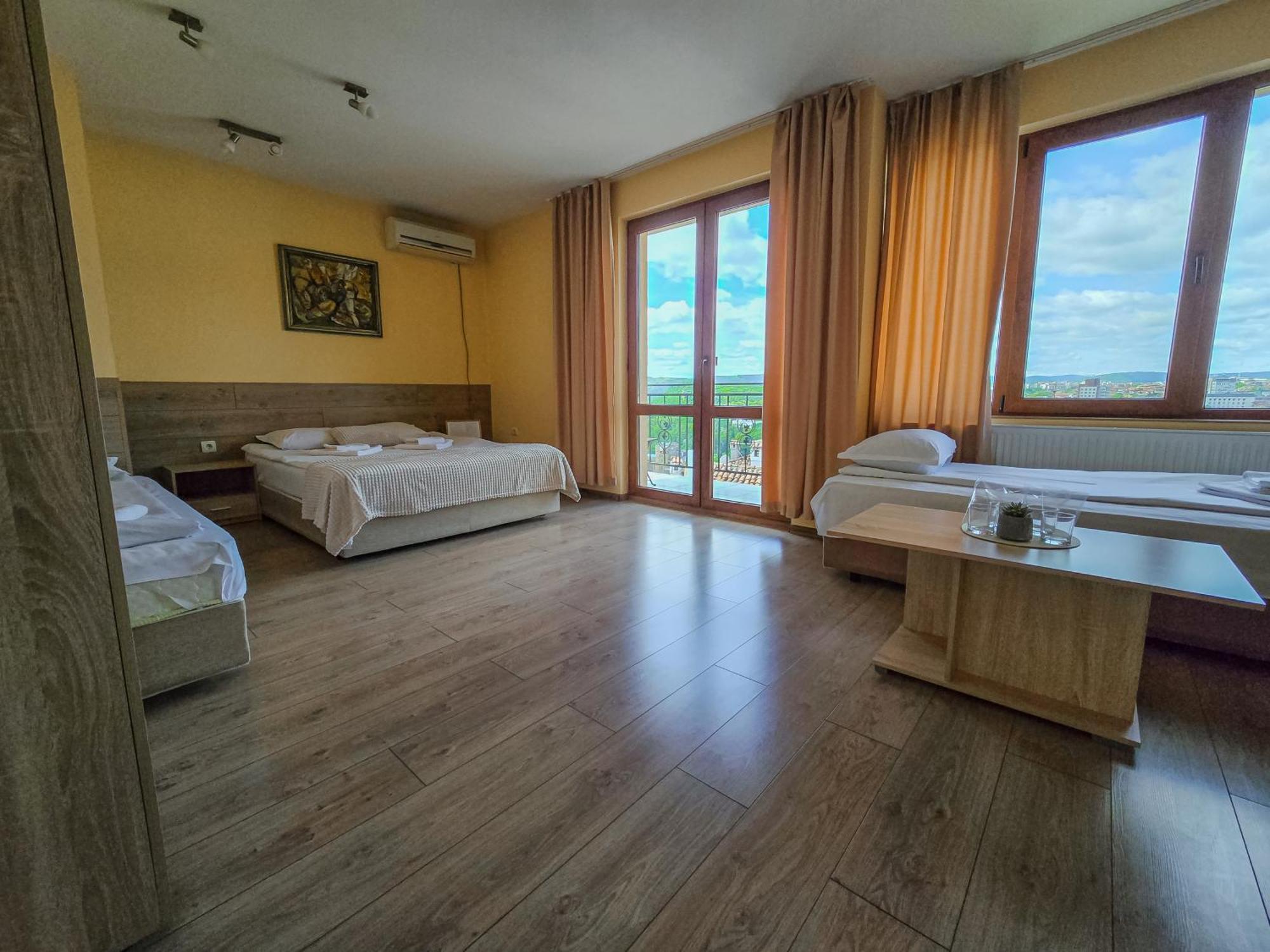 Family Hotel "Slavianska Dusha" Veliko Tŭrnovo Exterior foto