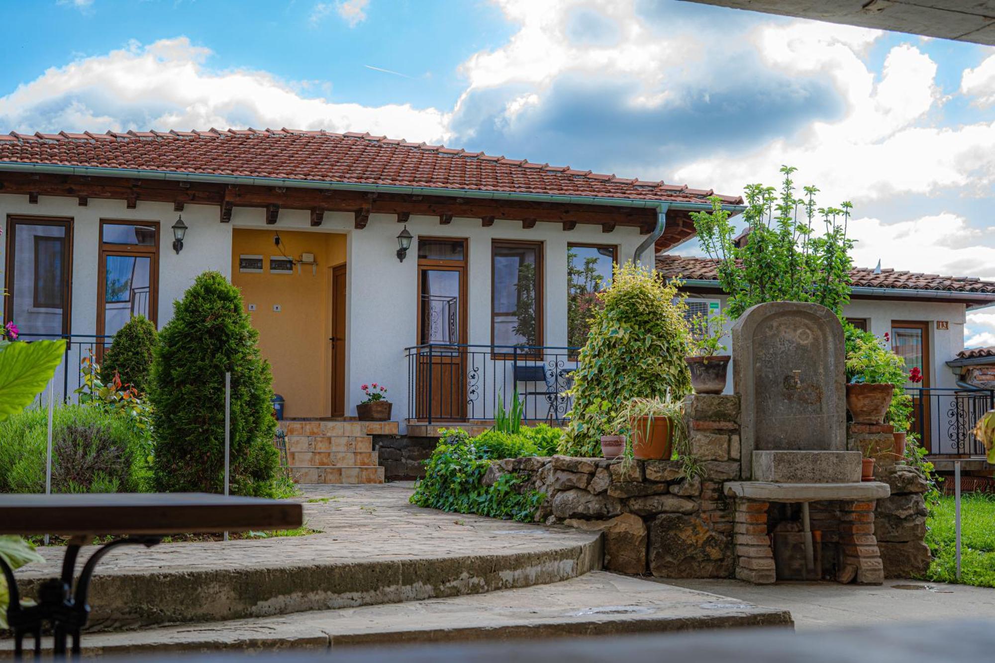 Family Hotel "Slavianska Dusha" Veliko Tŭrnovo Exterior foto